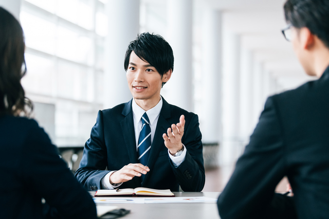 事業譲渡や会社分割を行う際に参考にしたいもの