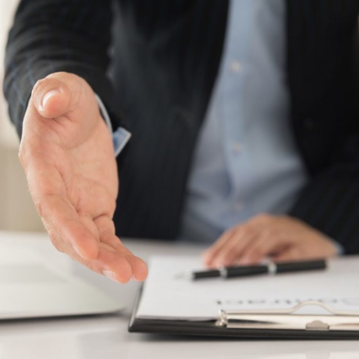 吸収合併で消滅した企業の社員も財産！処遇や給与・退職金について解説