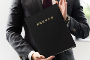 事業承継時の相続税対策とは？事業承継税制や相続時精算課税も紹介