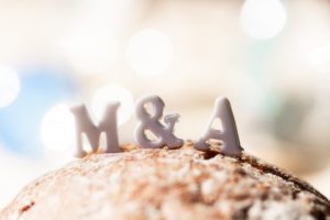 会社分割後の従業員の契約はどうなる？保護制度と契約承継の手続き