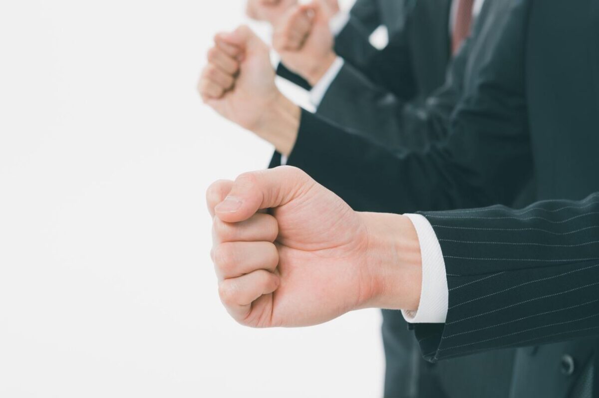 敵対的買収とは?仕組みやメリット・事例を解説 | 相続・M&A大学校