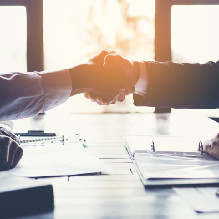 会社を10億円以上で売却するには？交渉を上手に進めるポイントをご紹介