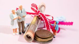教育資金贈与とはどんな制度？基礎知識から期限や上限金額など徹底解説！